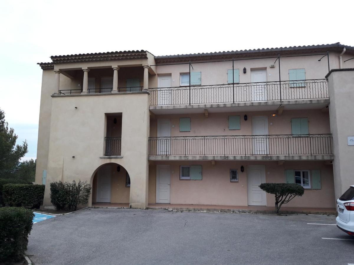 Studio Sur Le Domaine Du Golf De Pont Royal Mallemort Buitenkant foto
