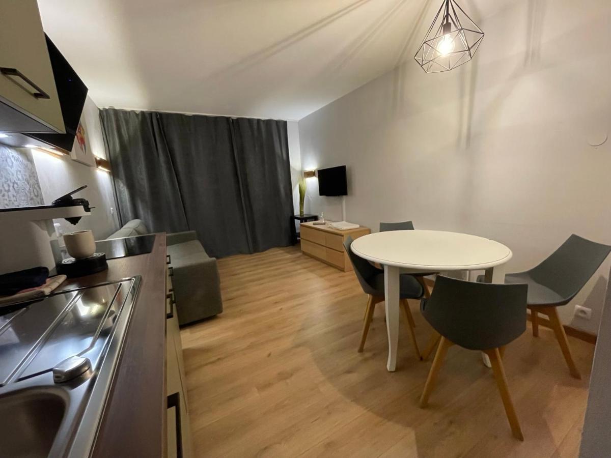 Studio Sur Le Domaine Du Golf De Pont Royal Mallemort Buitenkant foto